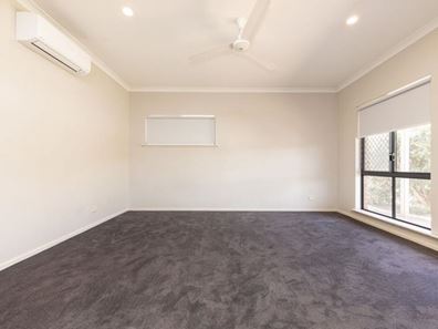11 Barnett Way, Baynton WA 6714