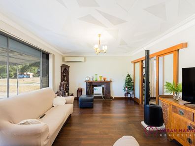 39 Edmund Way, Calista WA 6167