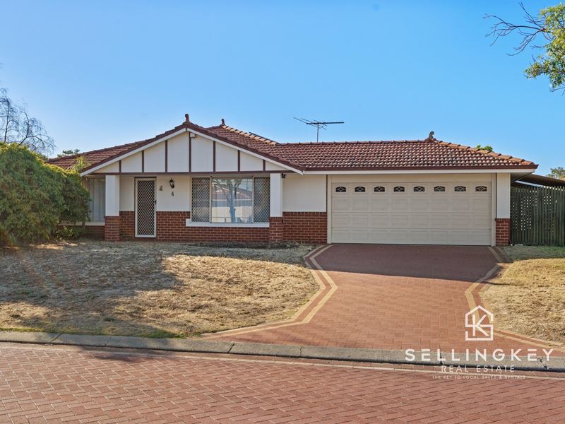 4 BUSHLARK RISE, Canning Vale