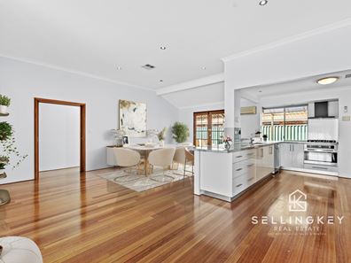 4 BUSHLARK RISE, Canning Vale WA 6155
