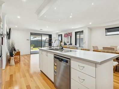 11 Rockport Rdge, Wellard WA 6170