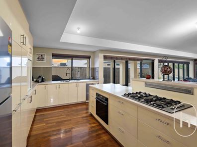 3 BROLGA COURT, Beeliar WA 6164