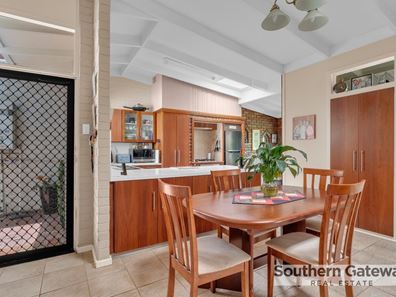 25 Grade Road, Kelmscott WA 6111