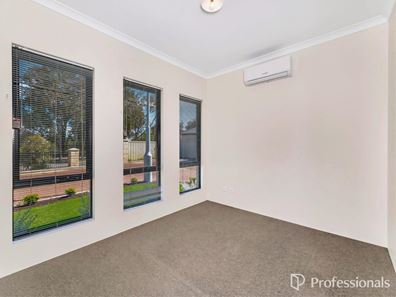 8/56 Lancelot Green, Wattle Grove WA 6107