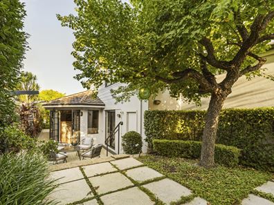 95 Meriwa Street, Nedlands WA 6009