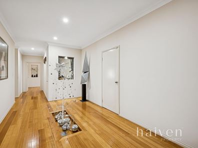 24 Quenda Drive, Canning Vale WA 6155