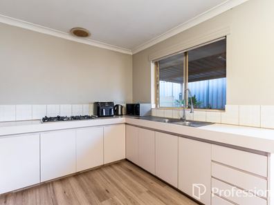 10/23 Cromwell Road, Alexander Heights WA 6064