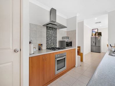 56 Lockeport Approach, Madeley WA 6065