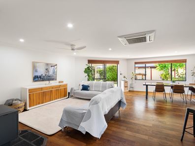 86 Lancaster Drive, West Busselton WA 6280