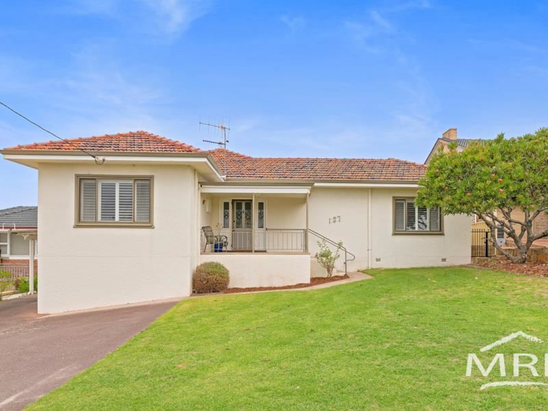 137 Serpentine Road, Albany