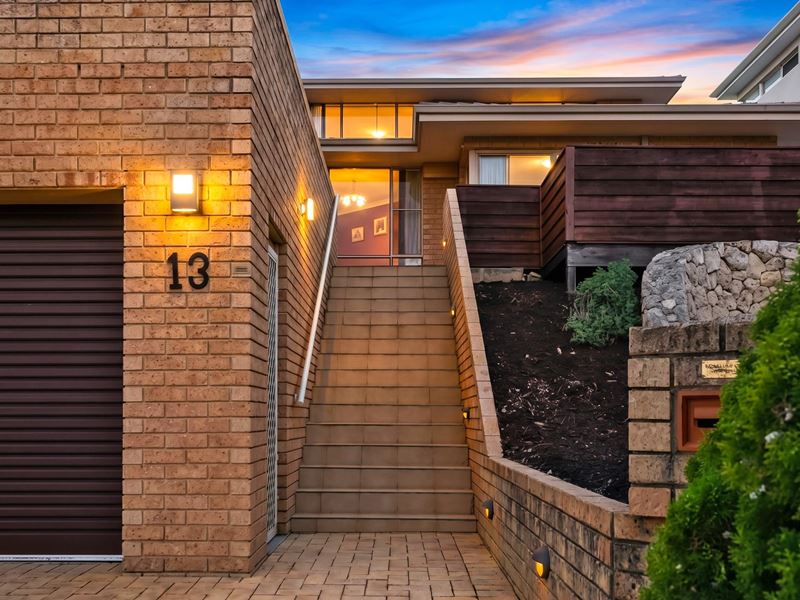 13 Hayward Parade, Coogee WA 6166