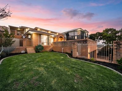 13 Hayward Parade, Coogee WA 6166