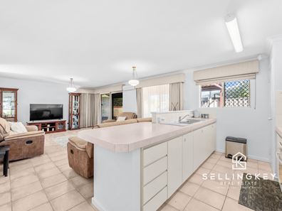8 YAMA CLOSE, Carramar WA 6031