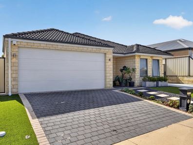 9 Hacienda Drive, Clarkson WA 6030