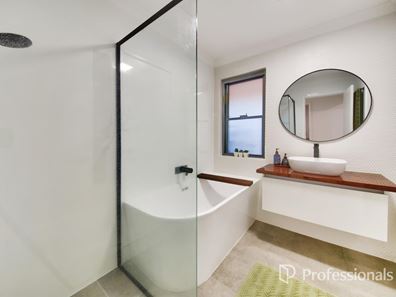 4/113 Edward Street, Osborne Park WA 6017