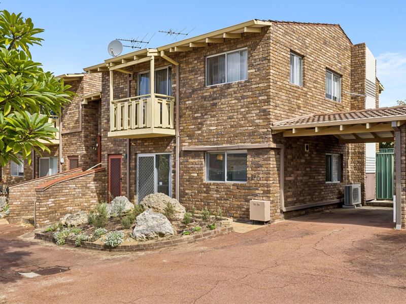 2/210 North Beach Drive, Tuart Hill