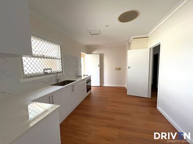 32 Nathaniel Way, Orelia WA 6167