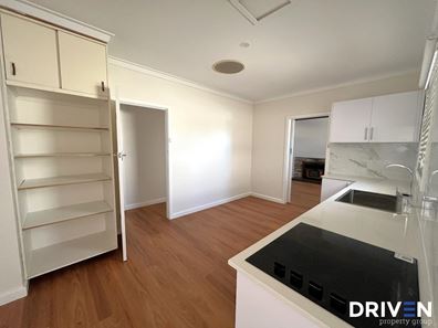 32 Nathaniel Way, Orelia WA 6167
