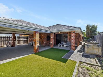 35 Stanbury Crescent, Ellenbrook WA 6069