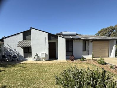 42 Moira Avenue, Forrestfield WA 6058