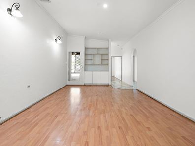 2/9 Mcalister Place, Thornlie WA 6108