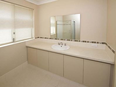 48 Matta Way, Pearsall WA 6065