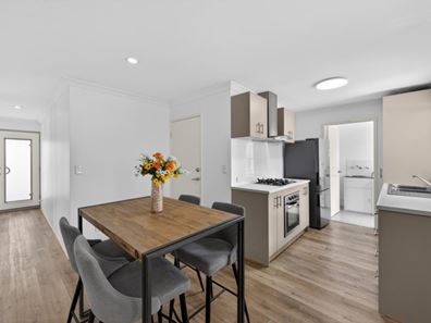 4/18 Munja Way, Nollamara WA 6061