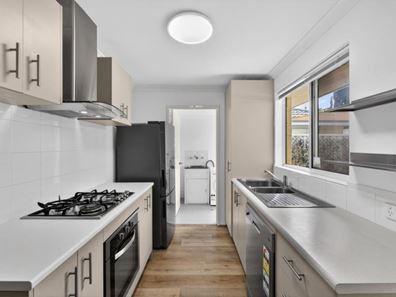 4/18 Munja Way, Nollamara WA 6061