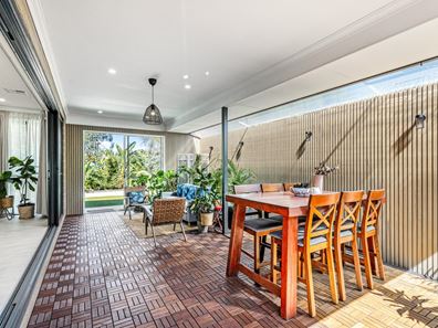 83 Edgecumbe Street, Como WA 6152