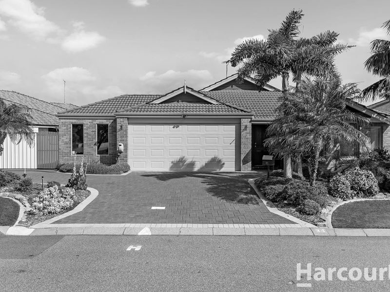 24 Brouwer Trail, Dudley Park WA 6210