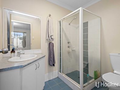 4/8 Ash Mews, Collie WA 6225