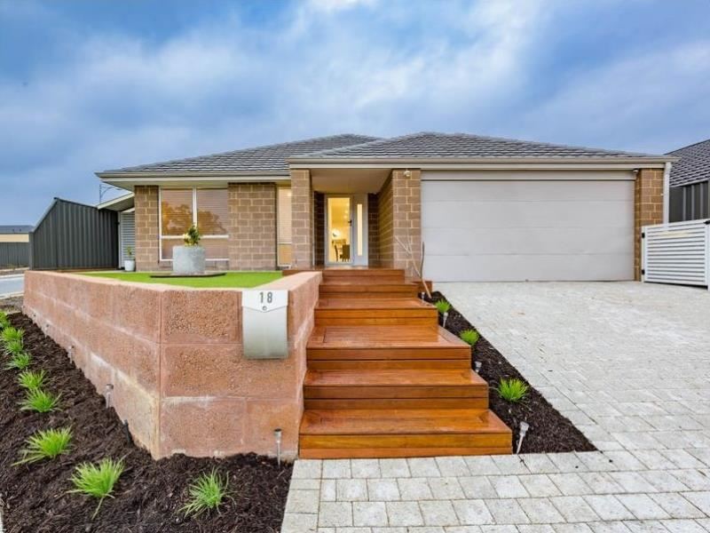 18 Viminea Street, Carramar WA 6031