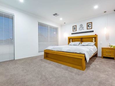 18 Viminea Street, Carramar WA 6031
