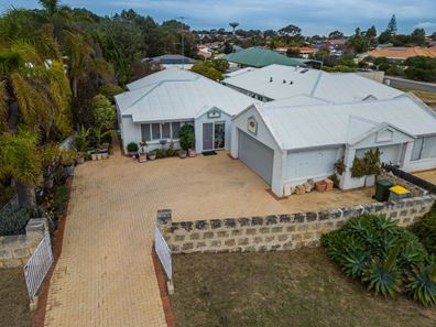 156A Mclarty Road, Halls Head WA 6210
