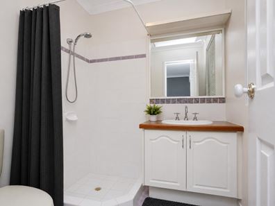 11B Seventh Road, Armadale WA 6112