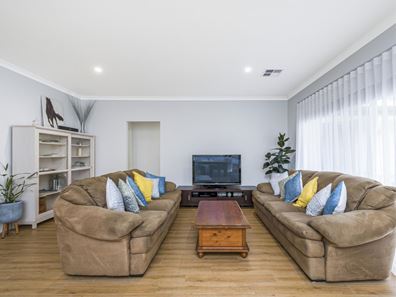 19 Toscana Way, Kelmscott WA 6111