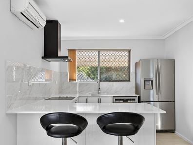 19 Rusham Place, Morley WA 6062