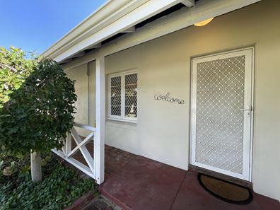 1 Alvah Street, St James WA 6102