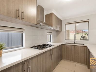 4/53 Little John Road, Armadale WA 6112