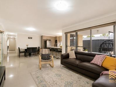 4/53 Little John Road, Armadale WA 6112
