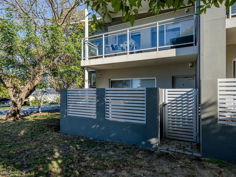4/1 Stoner Place, Innaloo WA 6018