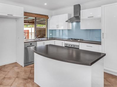 29 Ropele Dr, Parkwood WA 6147