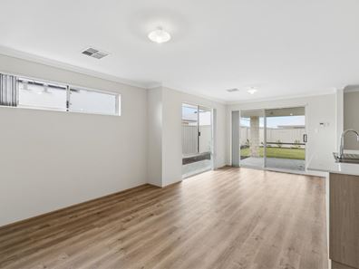 5 Dufferin Road, Two Rocks WA 6037