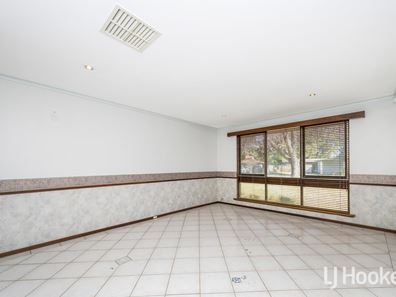 56 Regency  Drive, Thornlie WA 6108