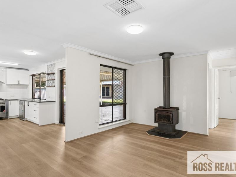 16 Bacon Place, Beechboro WA 6063
