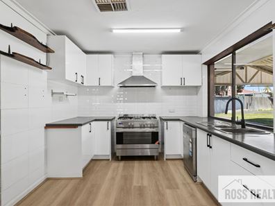16 Bacon Place, Beechboro WA 6063