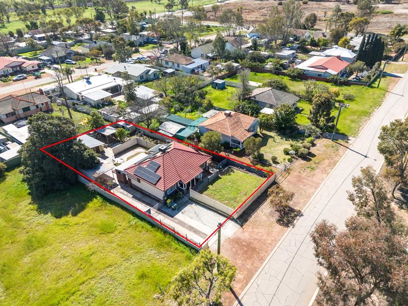 13 Walarat Road, Northam WA 6401