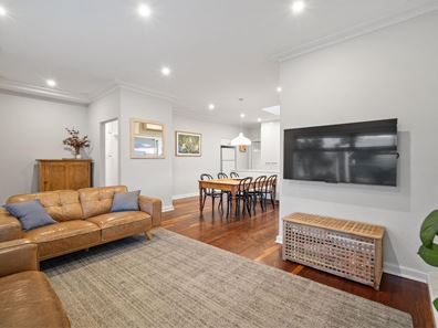 14 Sergeant Road, Melville WA 6156