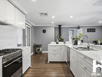 112 Jacaranda Drive, Ballajura WA 6066