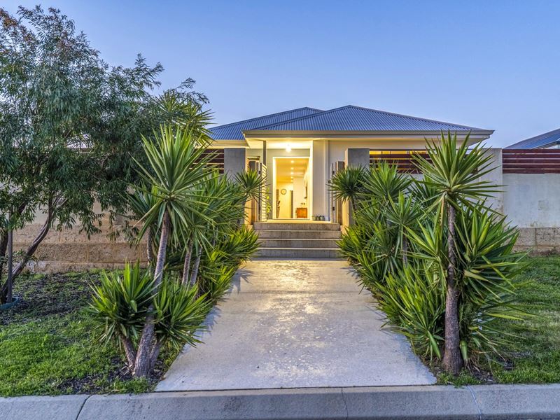 4 Orelia Street, Madora Bay WA 6210